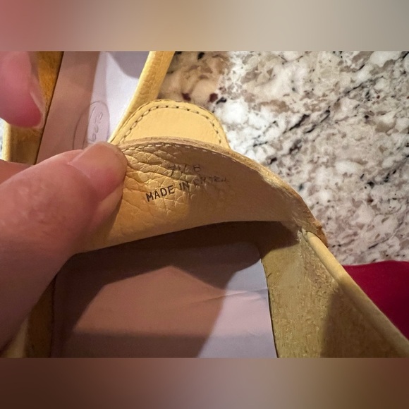 Talbots Women’s Pastel Yellow Loafers Size 7.5 - Picture 5 of 9